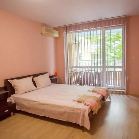 бети Apartament *