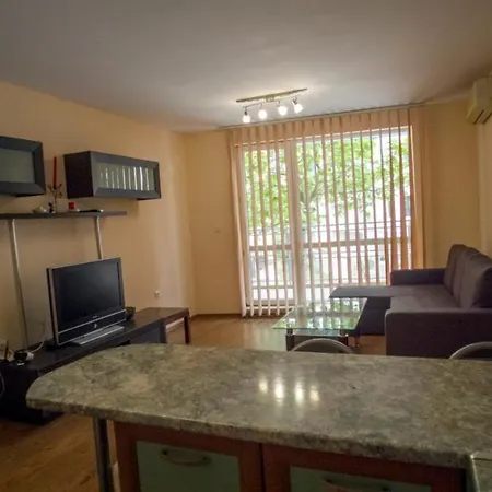 бети Apartamento Pomorie